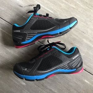 SHIMANO CW41 cycling spin shoe with SPD clips